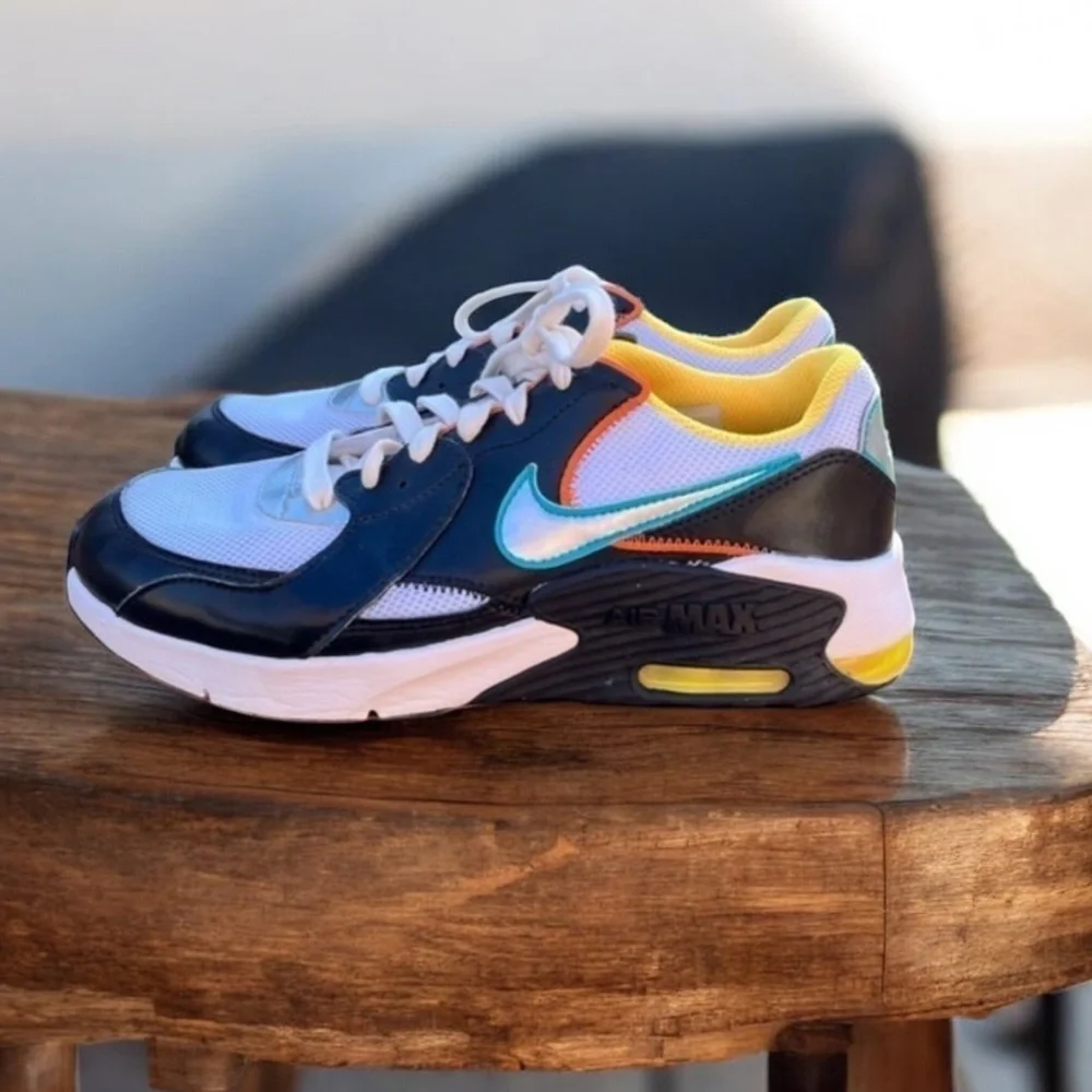 Nike Air Max Excee D2 size 6,5y